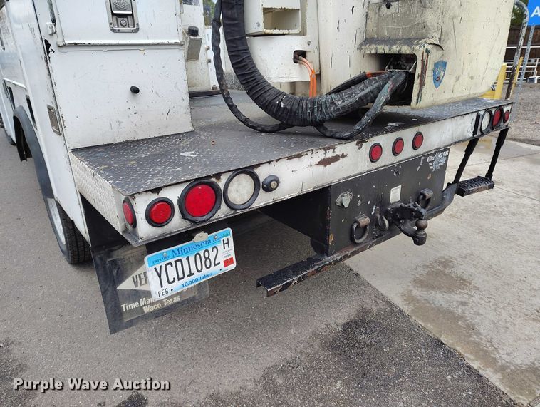 image for item DP5051 2015 RAM 5500 bucket truck