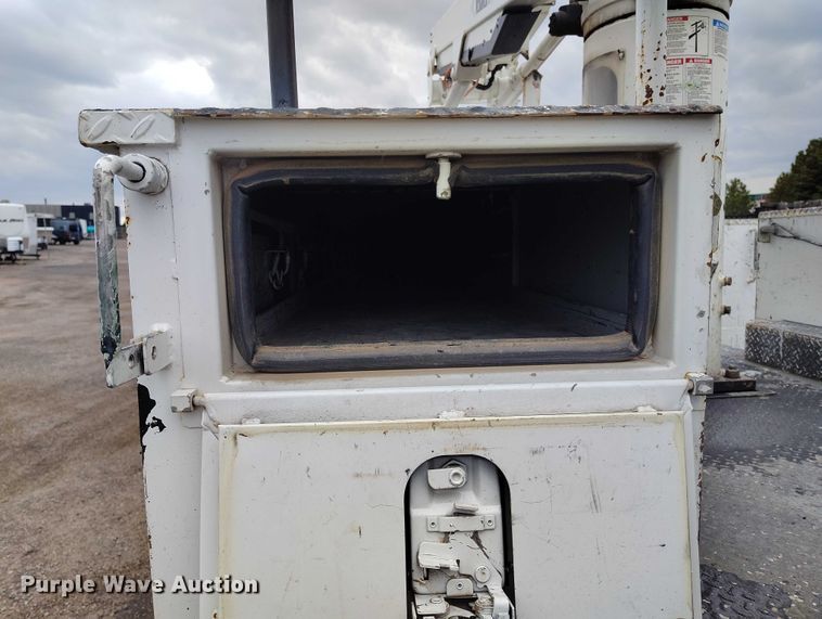 image for item DP5051 2015 RAM 5500 bucket truck