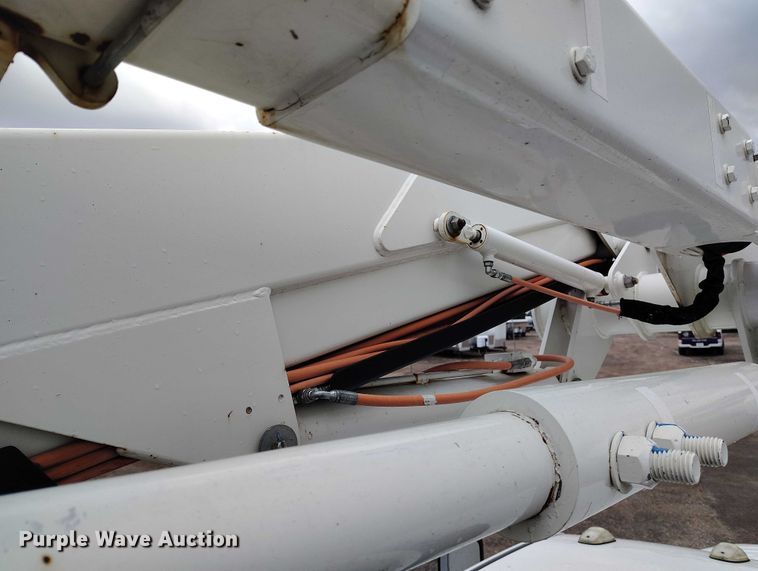 image for item DP5051 2015 RAM 5500 bucket truck