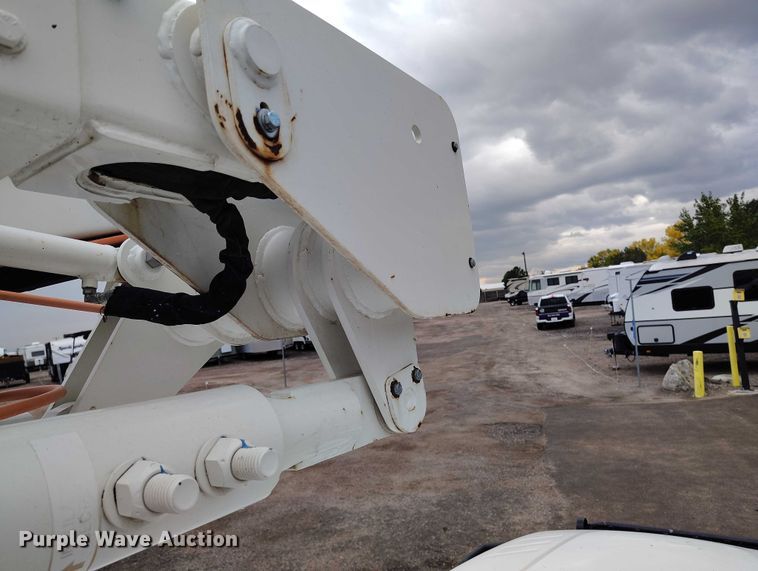 image for item DP5051 2015 RAM 5500 bucket truck