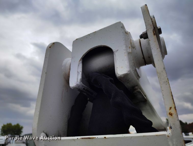 image for item DP5051 2015 RAM 5500 bucket truck