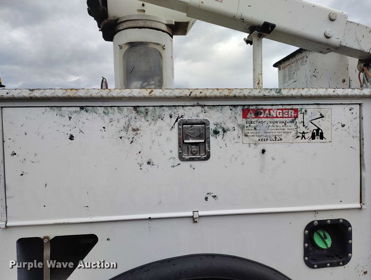 image for item DP5051 2015 RAM 5500 bucket truck