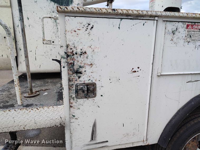 image for item DP5051 2015 RAM 5500 bucket truck