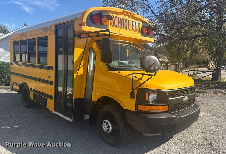 image for item DQ4126 2007 Chevrolet Express 3500 school bus