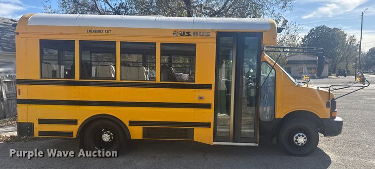 image for item DQ4126 2007 Chevrolet Express 3500 school bus