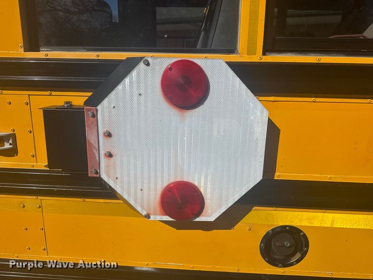 image for item DQ4126 2007 Chevrolet Express 3500 school bus