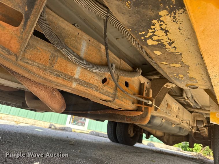 image for item DQ4126 2007 Chevrolet Express 3500 school bus