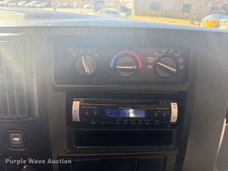 image for item DQ4126 2007 Chevrolet Express 3500 school bus