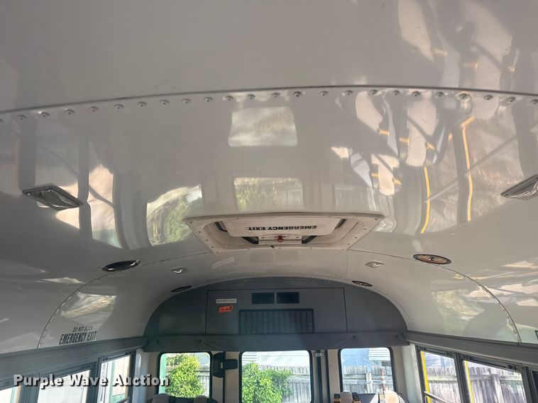 image for item DQ4126 2007 Chevrolet Express 3500 school bus