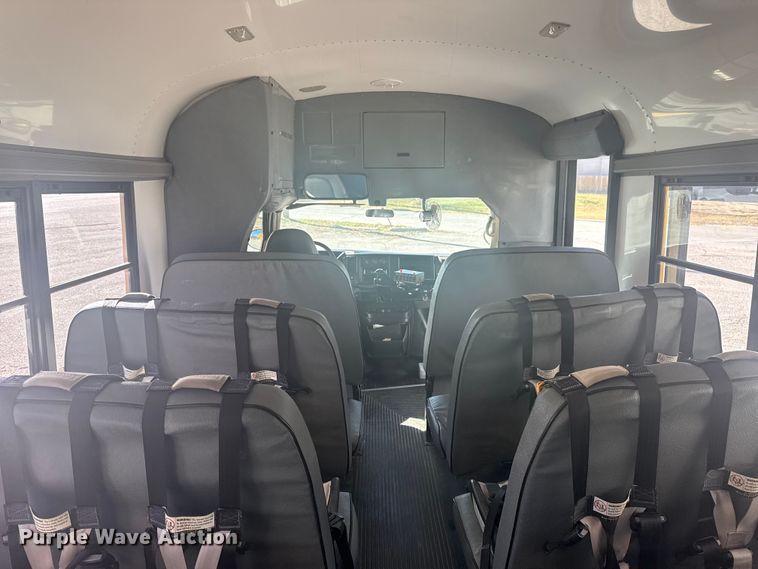 image for item DQ4126 2007 Chevrolet Express 3500 school bus