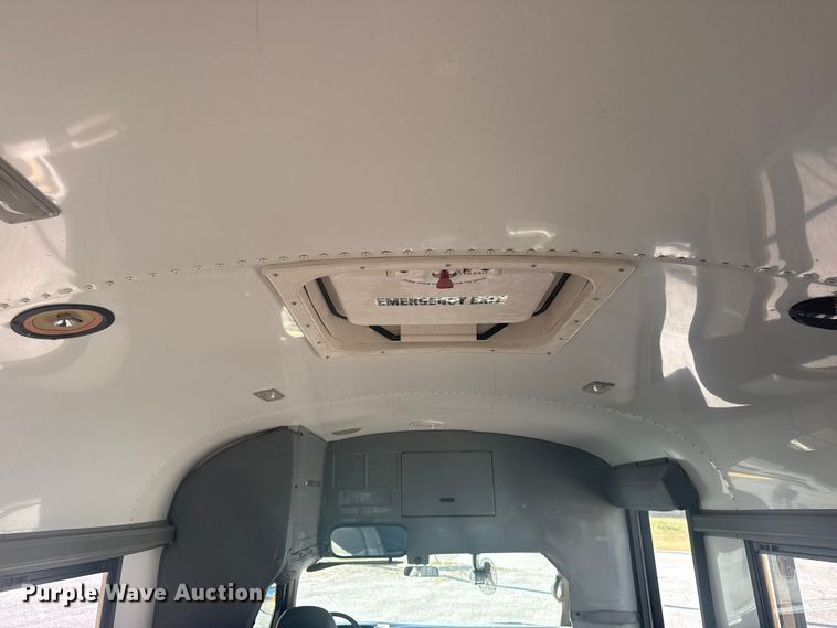 image for item DQ4126 2007 Chevrolet Express 3500 school bus