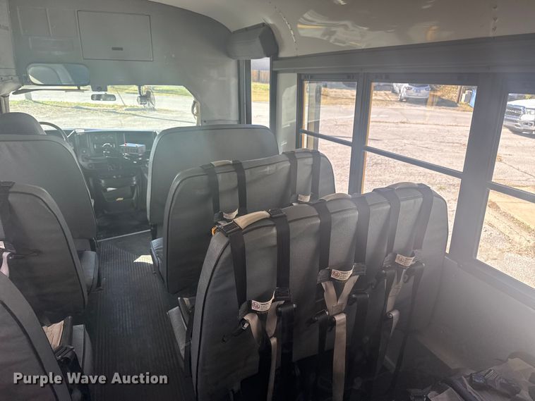 image for item DQ4126 2007 Chevrolet Express 3500 school bus