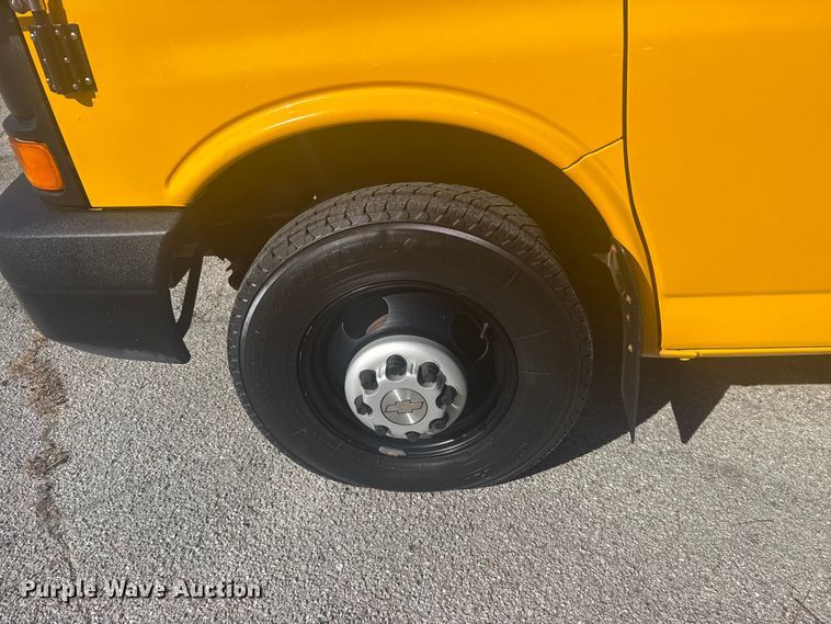 image for item DQ4126 2007 Chevrolet Express 3500 school bus