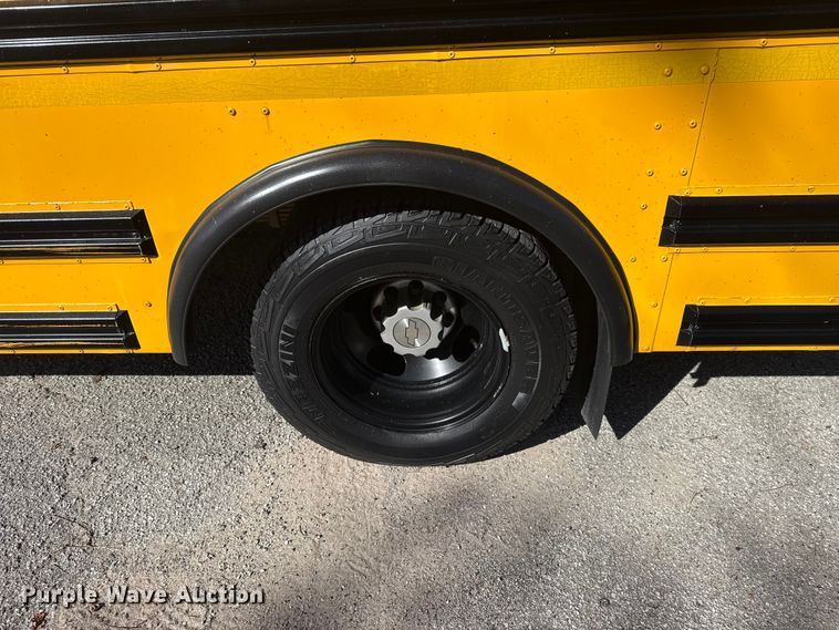 image for item DQ4126 2007 Chevrolet Express 3500 school bus