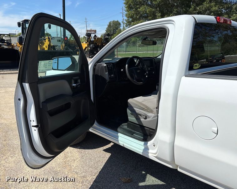 image for item DU1371 2016 Chevrolet  Silverado 1500 pickup truck