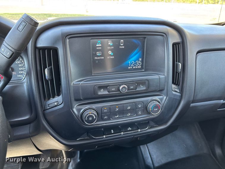 image for item DU1371 2016 Chevrolet  Silverado 1500 pickup truck