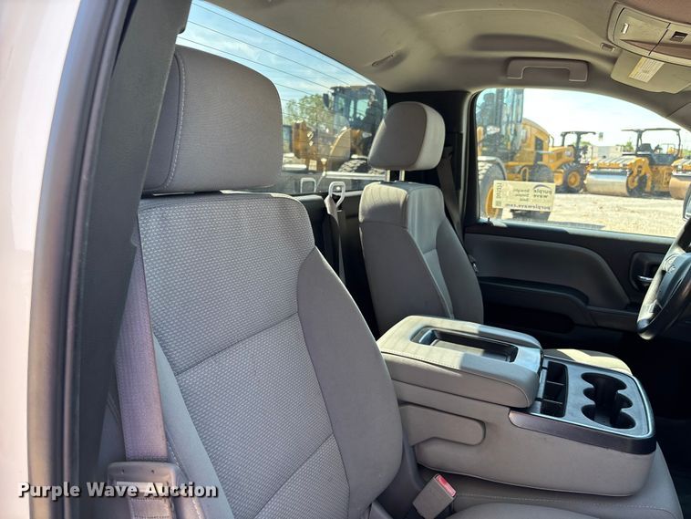 image for item DU1371 2016 Chevrolet  Silverado 1500 pickup truck