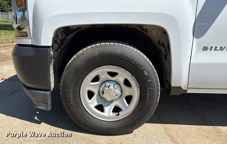 image for item DU1371 2016 Chevrolet  Silverado 1500 pickup truck