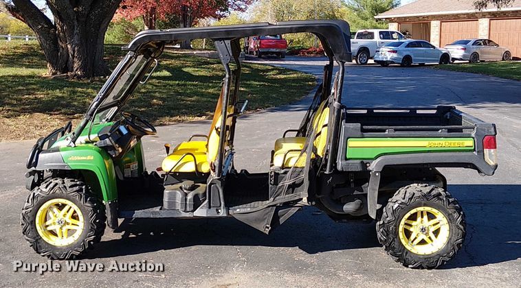 image for item DU3739 2019 John Deere Gator XUV 825M S4 utility vehicle