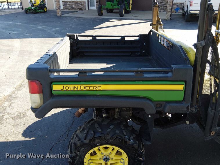 image for item DU3739 2019 John Deere Gator XUV 825M S4 utility vehicle