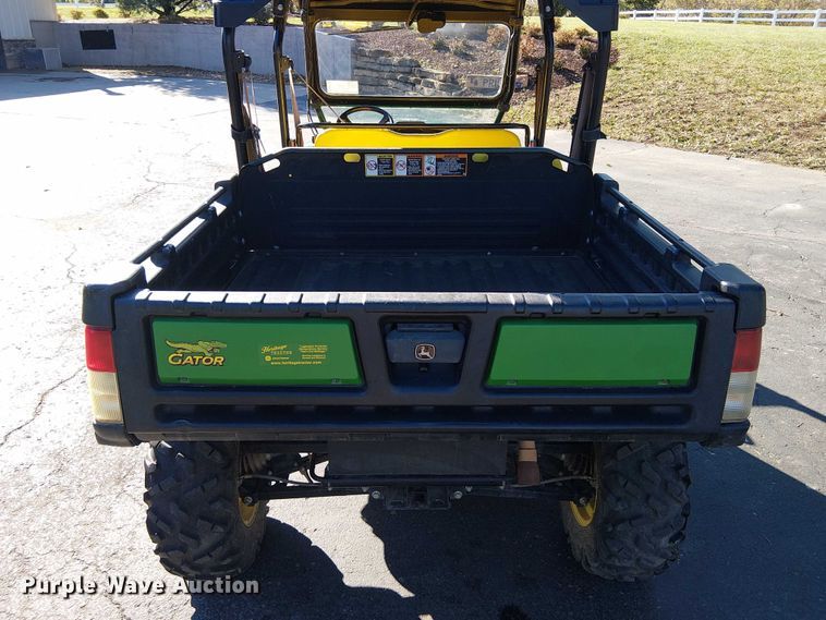 image for item DU3739 2019 John Deere Gator XUV 825M S4 utility vehicle