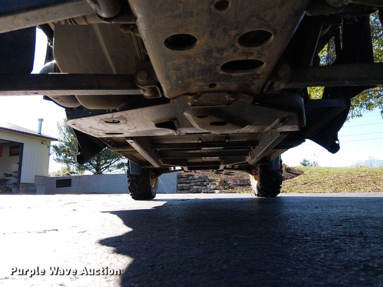 image for item DU3739 2019 John Deere Gator XUV 825M S4 utility vehicle