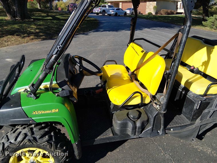 image for item DU3739 2019 John Deere Gator XUV 825M S4 utility vehicle