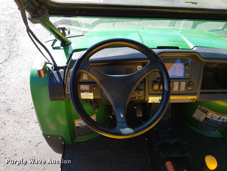 image for item DU3739 2019 John Deere Gator XUV 825M S4 utility vehicle