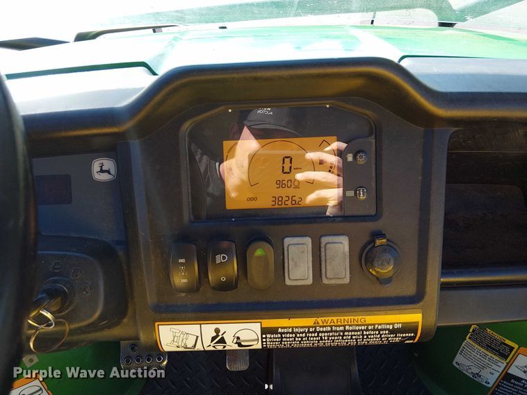 image for item DU3739 2019 John Deere Gator XUV 825M S4 utility vehicle