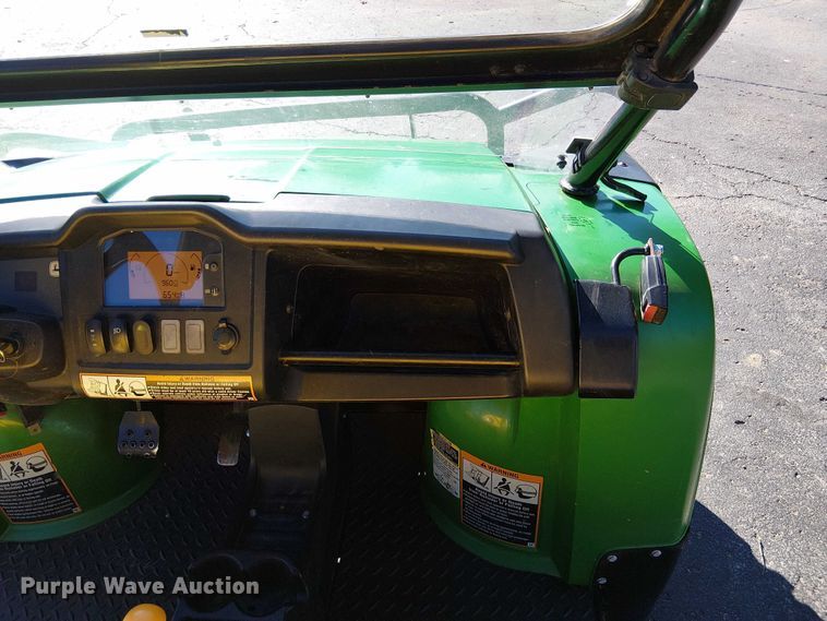 image for item DU3739 2019 John Deere Gator XUV 825M S4 utility vehicle