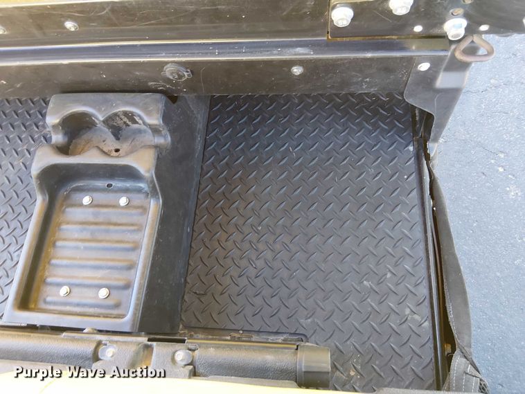 image for item DU3739 2019 John Deere Gator XUV 825M S4 utility vehicle