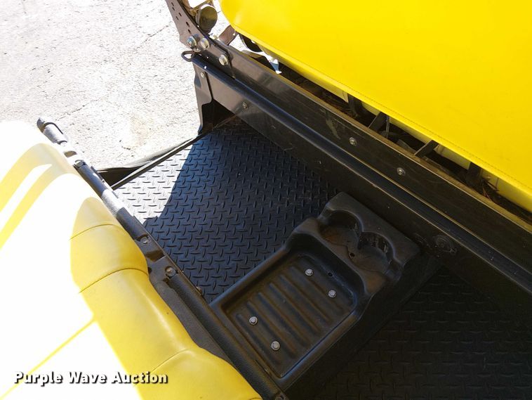 image for item DU3739 2019 John Deere Gator XUV 825M S4 utility vehicle