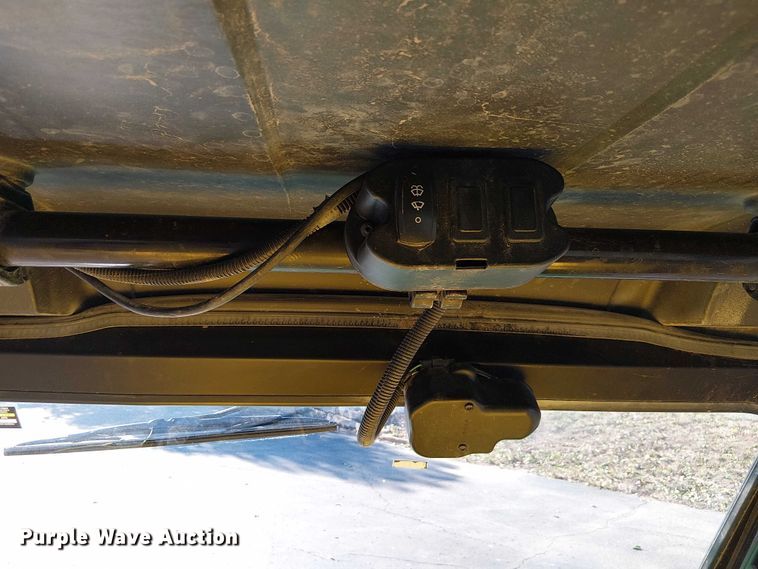 image for item DU3739 2019 John Deere Gator XUV 825M S4 utility vehicle