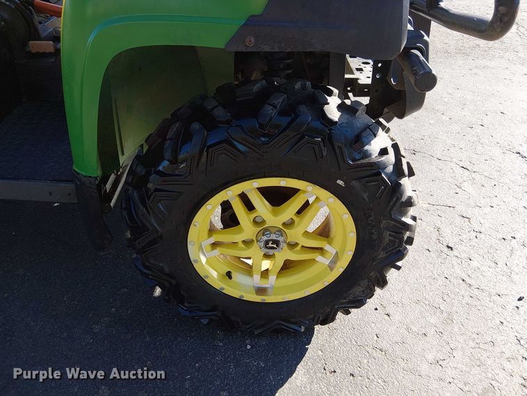 image for item DU3739 2019 John Deere Gator XUV 825M S4 utility vehicle