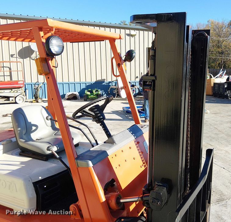 image for item DU3740 Toyota 4FGL20 forklift