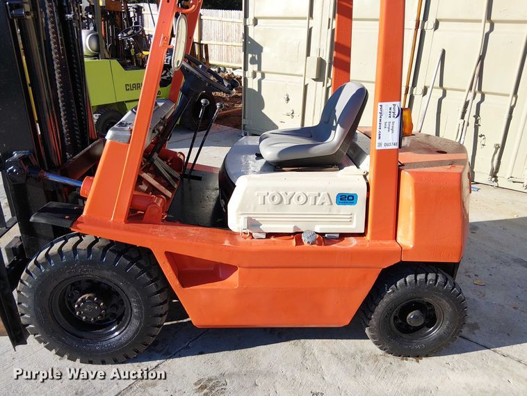 image for item DU3740 Toyota 4FGL20 forklift