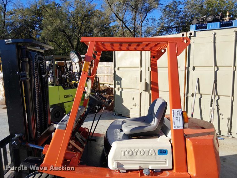 image for item DU3740 Toyota 4FGL20 forklift