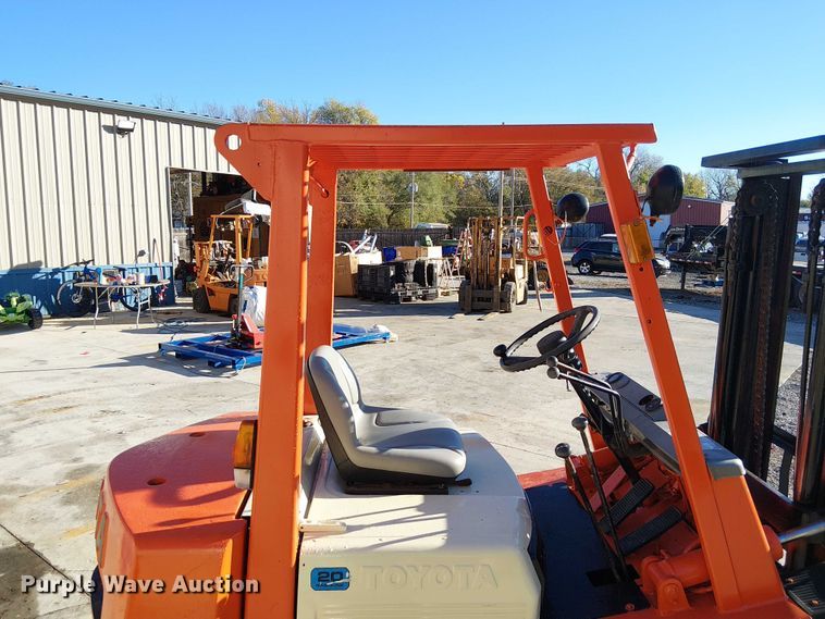 image for item DU3740 Toyota 4FGL20 forklift