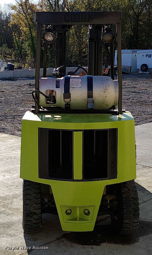 image for item DU3741 Clark GPS25I forklift