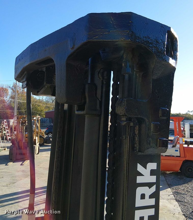 image for item DU3741 Clark GPS25I forklift