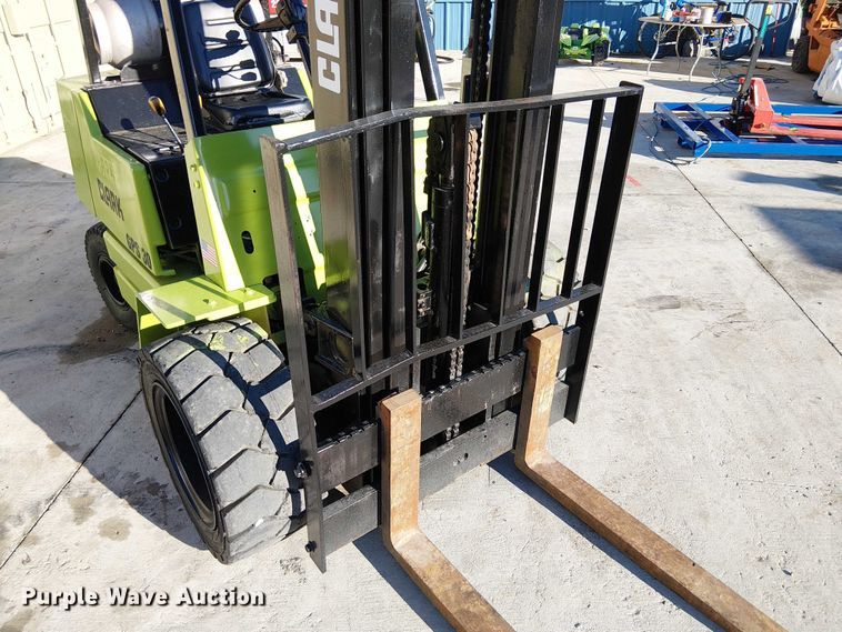 image for item DU3741 Clark GPS25I forklift