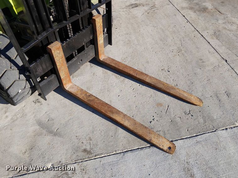 image for item DU3741 Clark GPS25I forklift