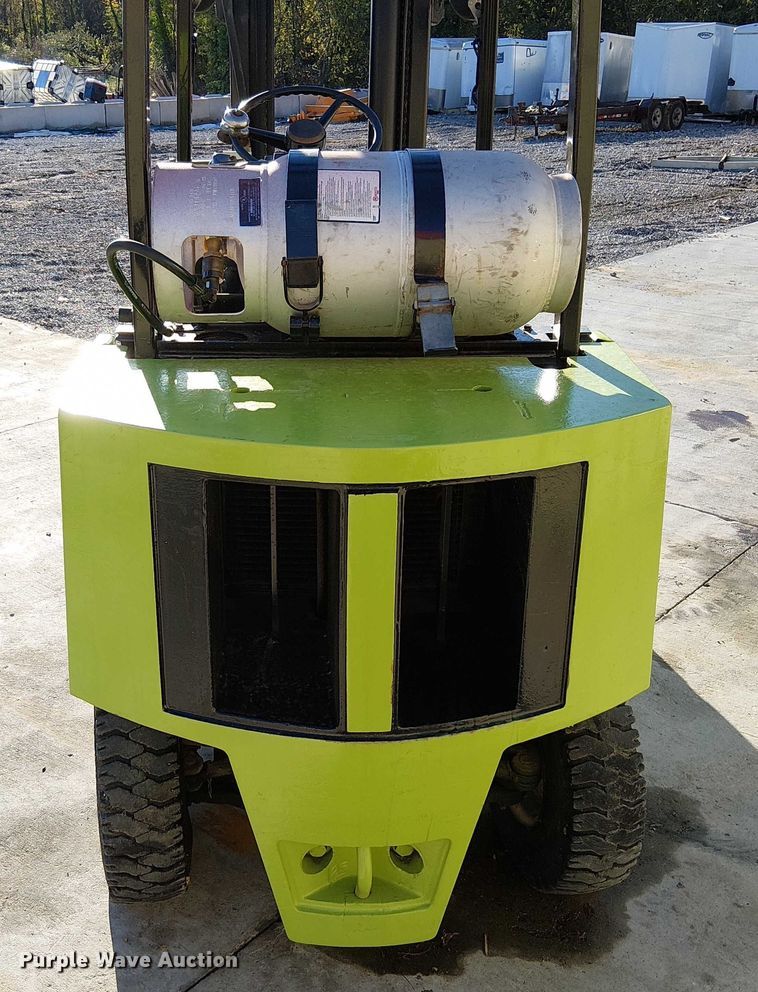 image for item DU3741 Clark GPS25I forklift