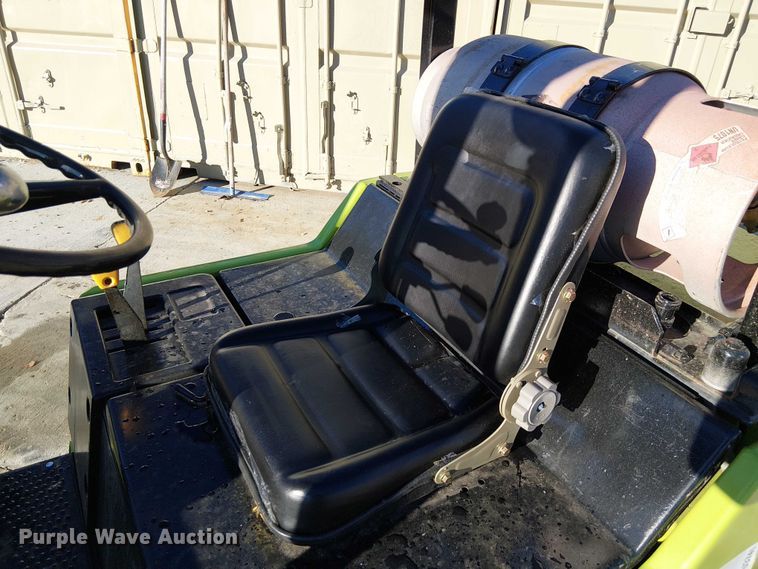 image for item DU3741 Clark GPS25I forklift