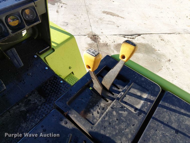 image for item DU3741 Clark GPS25I forklift