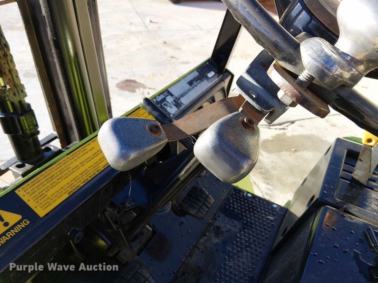 image for item DU3741 Clark GPS25I forklift