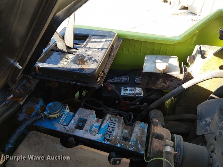 image for item DU3741 Clark GPS25I forklift