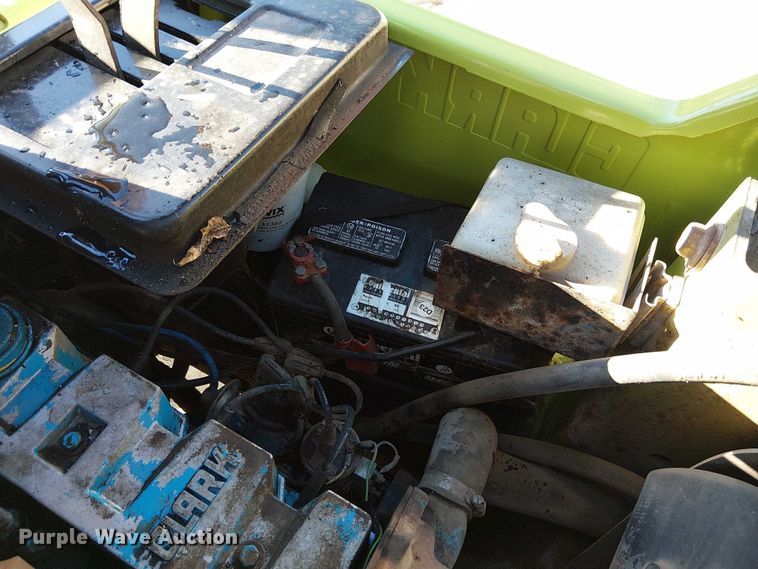 image for item DU3741 Clark GPS25I forklift