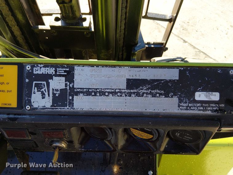image for item DU3741 Clark GPS25I forklift