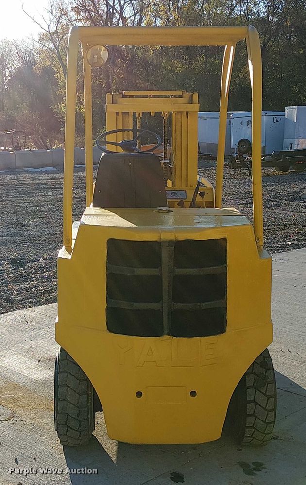 image for item DU3743 Yale G81P-050-SAT-074  forklift